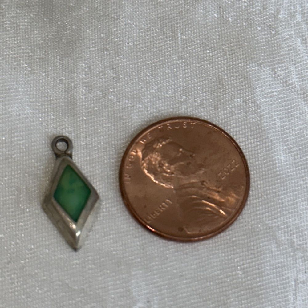 Very tiny‎ vintage diamond shaped 925 silver & turquoise pendant